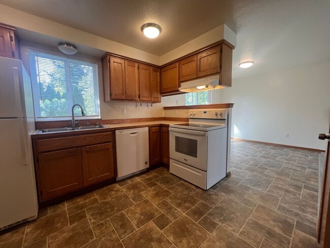 Photo - 5612 Seahurst Ave Unit B