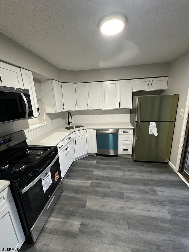 Photo - 225 W Leeds Ave Unit 87