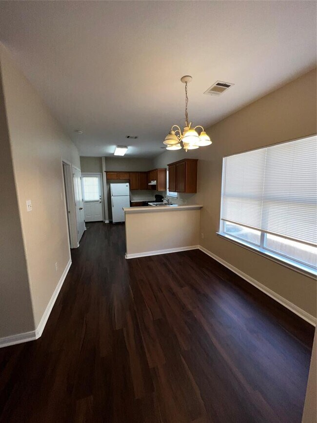 Photo - 143 Marvin Cove