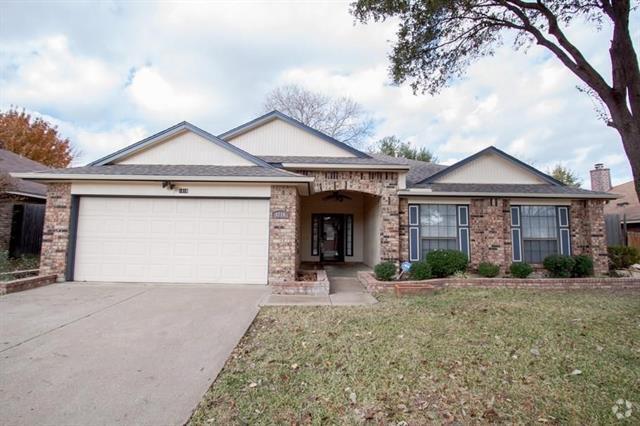 Building Photo - 1816 Chatham Dr Rental