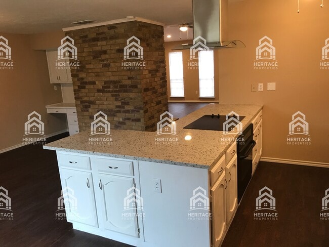 Photo - 2004 Newbury Dr