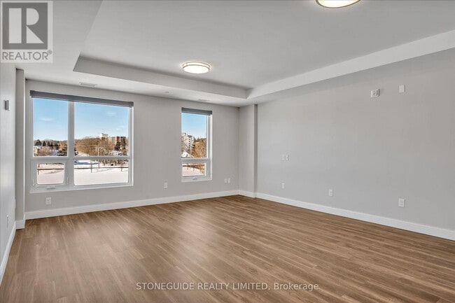 Photo - 555 Bonaccord St Unit 421