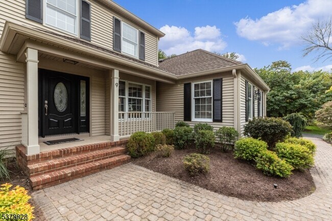 Photo - 9 Strawberry Ln