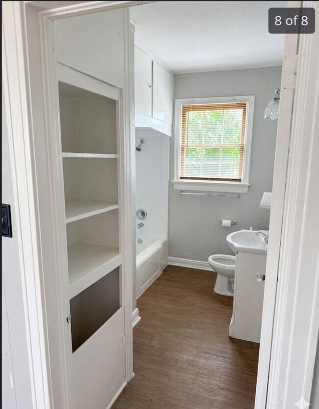 Photo - 2370 Ave C