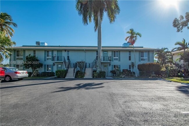 Building Photo - 162 Teryl Rd Unit 6-2