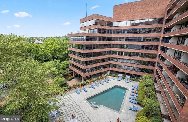 Building Photo - 2555 Pennsylvania Ave NW Unit 707 Rental