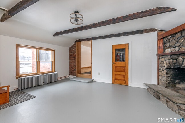 Photo - 14 Browns Ln