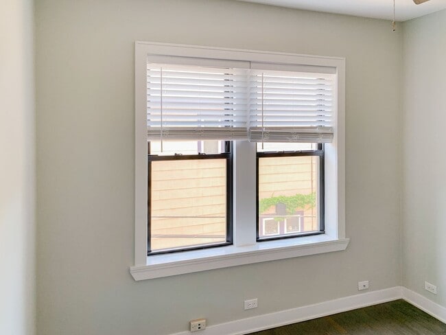 Photo - 1954 W Wilson Ave Unidad 2-BB