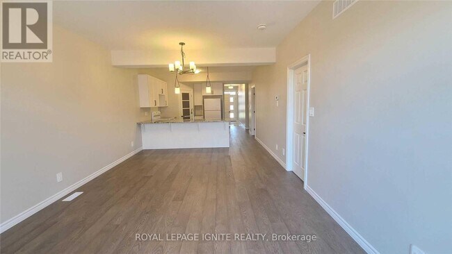 Photo - 98 Athabaska Dr