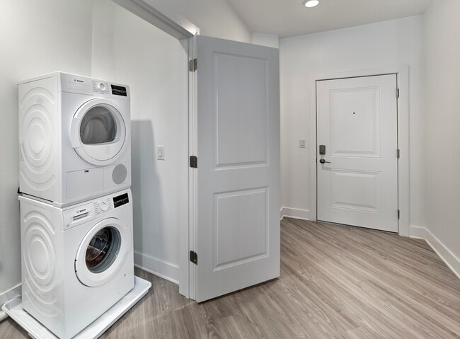 Photo - Crossings Raritan