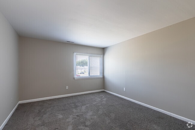 2BR, 1.5BA - Bedroom