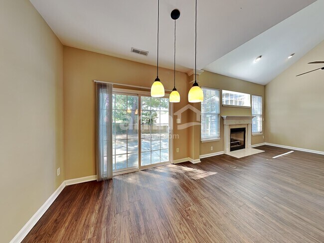 Photo - 636 Long Melford Dr