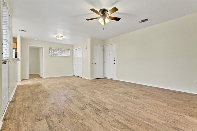 Photo - 1722 Rawhide Loop