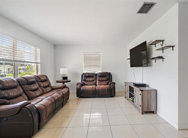 Photo - 5542 19th Ave N