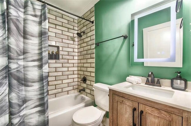 Photo - 1225 Graymont Dr SW