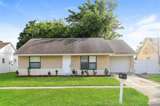 Building Photo - 5168 Edgecliff Ave