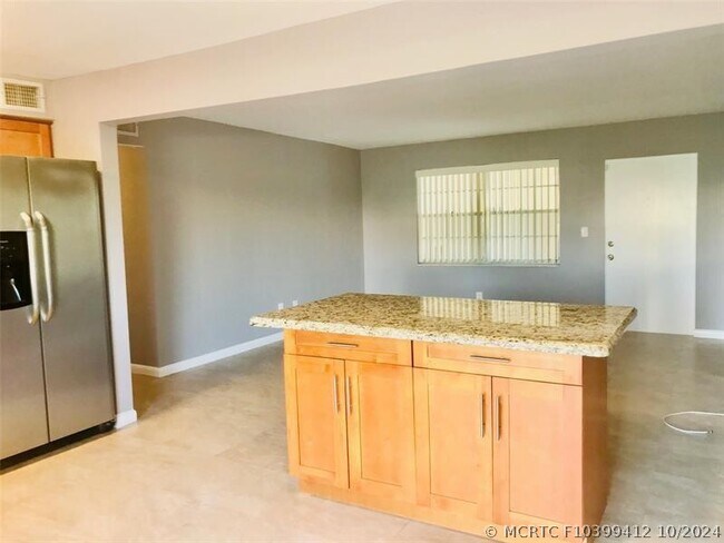 Photo - 1449 N 14th Way Unit 102