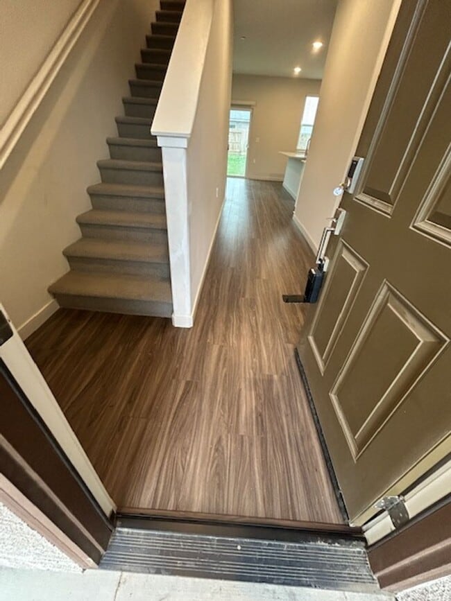 Photo - Newer 5 Bedroom 3 Bathroom in Tulare!