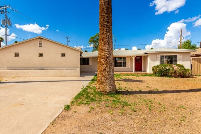 809 N Gilbert Ave