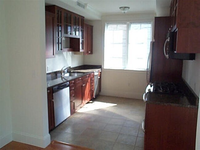 Photo - 165 Beacon St Unit 12