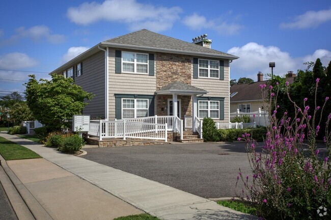 Building Photo - 262 Eastern Pkwy Unit 262-01 Rental