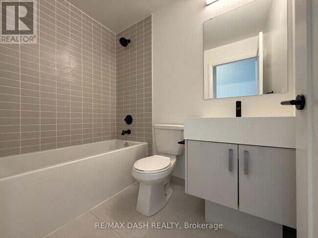 Photo - 280 Dundas St W Unit 901