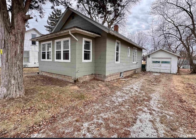 Photo - 437 W Pierce St