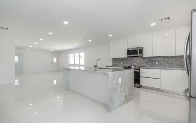 Photo - 524 NW 53rd St