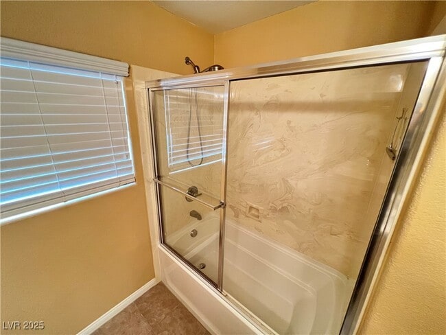 Building Photo - 742 Canary Wharf Dr