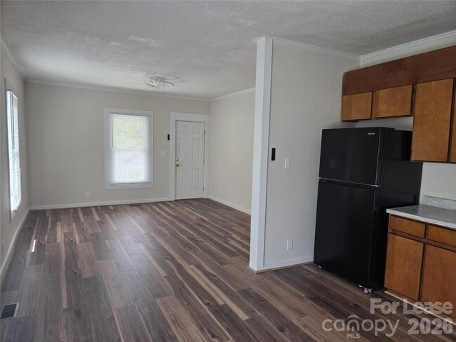Photo - 127 N Maple St