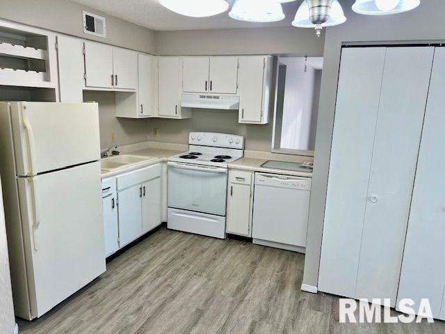 Photo - 2608 W Willowlake Dr Unit 24