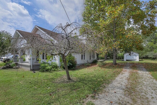 Photo - 308 Elm Ave