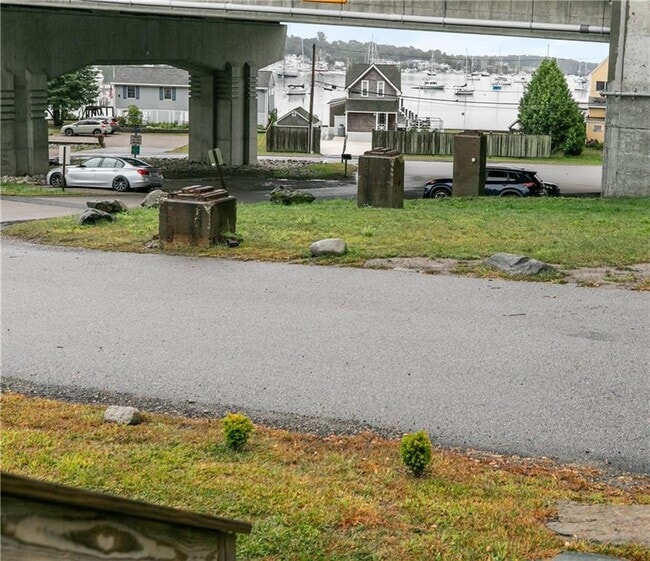 Photo - 190 Railroad Ave