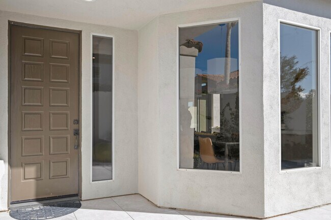 Photo - 407 Desert Holly Dr