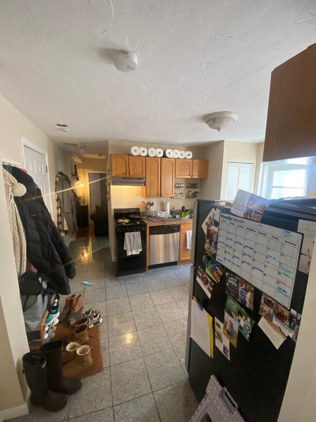 Photo - 227 Hanover St Unit #13