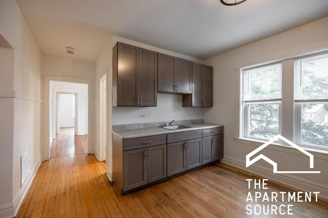 Photo - 4652 W Palmer St Unit 1