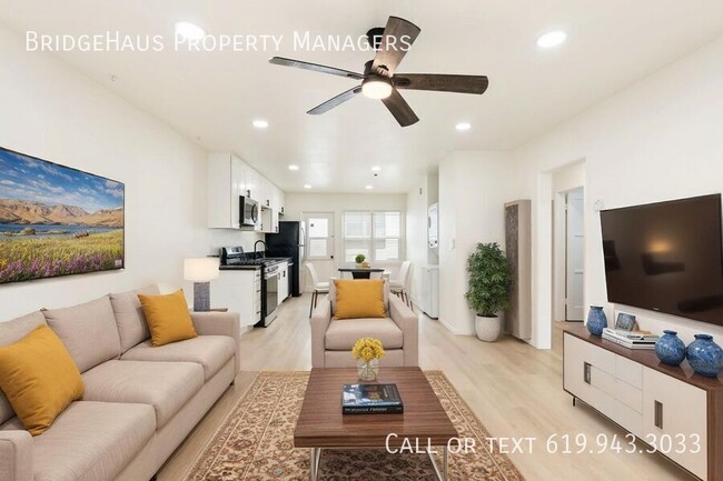 Photo - 3246 Clairemont Dr House