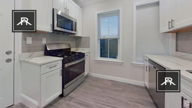 Building Photo - 4 bedroom in Allston MA 02134 Unit 3 Rental