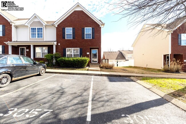 Building Photo - Amazing Smyrna 3BR townhome END-UNIT, just 1 mile from I-24!