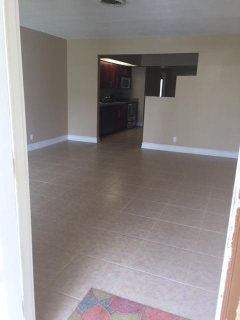 Photo - 2726 NE 5th Ave