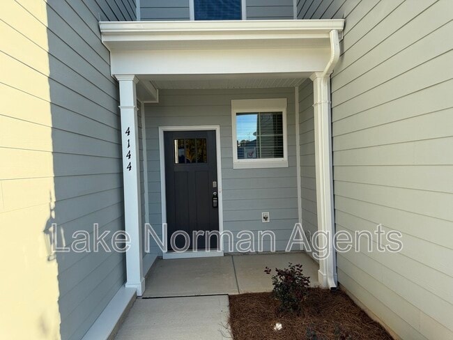 Photo - 4144 Steel Wy