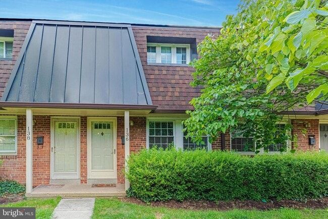 Photo - 136 S Virginia Ave Townhome