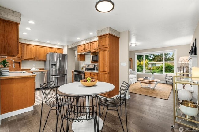 Photo - Classic Mid-Century Rambler with Modern Co...