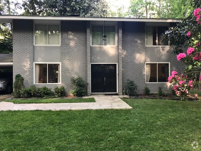 Building Photo - 4889 Lake Forrest Dr Rental