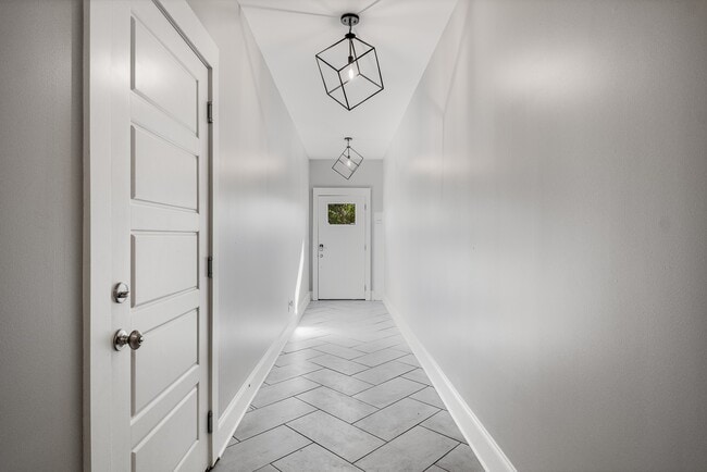 Photo - 4604A Michigan Ave