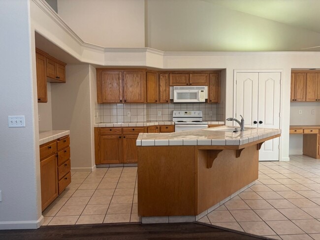 Photo - NE Fresno home - Clovis Schools, near shopping & FWY 168!