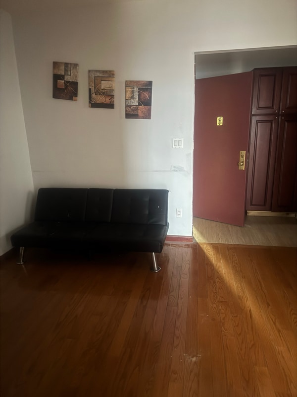 Photo - 43-18 58th St Unidad 1R