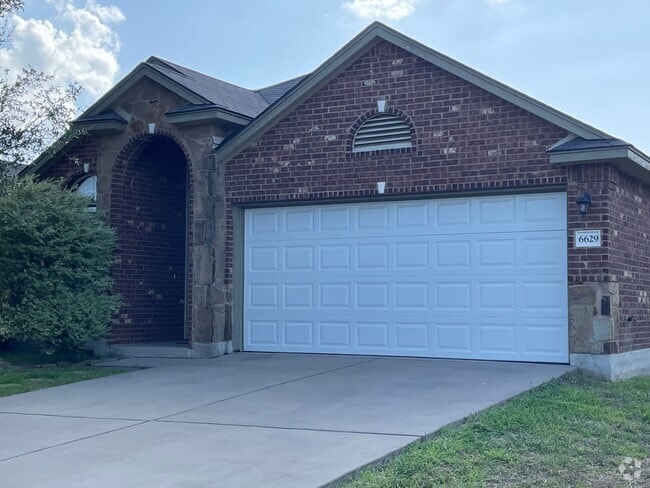 Building Photo - Coming Soon! Great Sendero Springs 3 bed 2... Rental