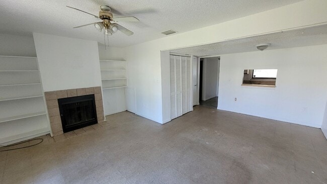 Photo - 3 Bedroom, 1.5 Bath - Two-Story Home/Duplex