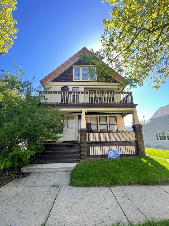2986-88 S Clement Ave - 2986-88 S Clement Ave Apartamento Unidad Upper